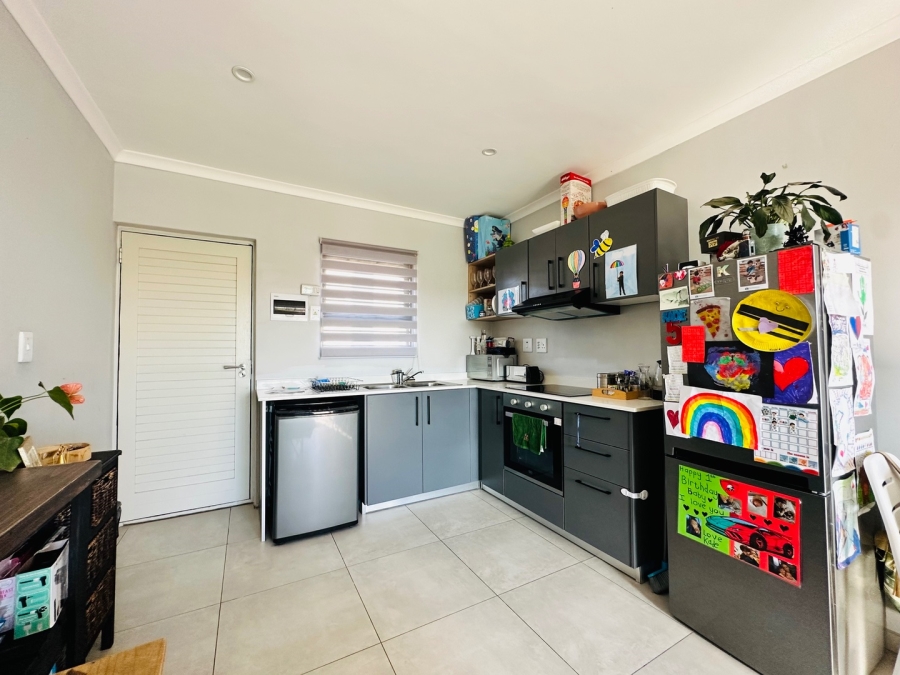 2 Bedroom Property for Sale in Parklands Western Cape